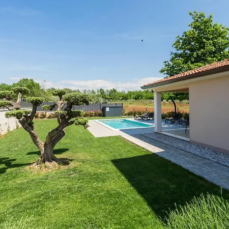 Stefany Villa Porec