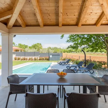 Stefany Willa Poreč